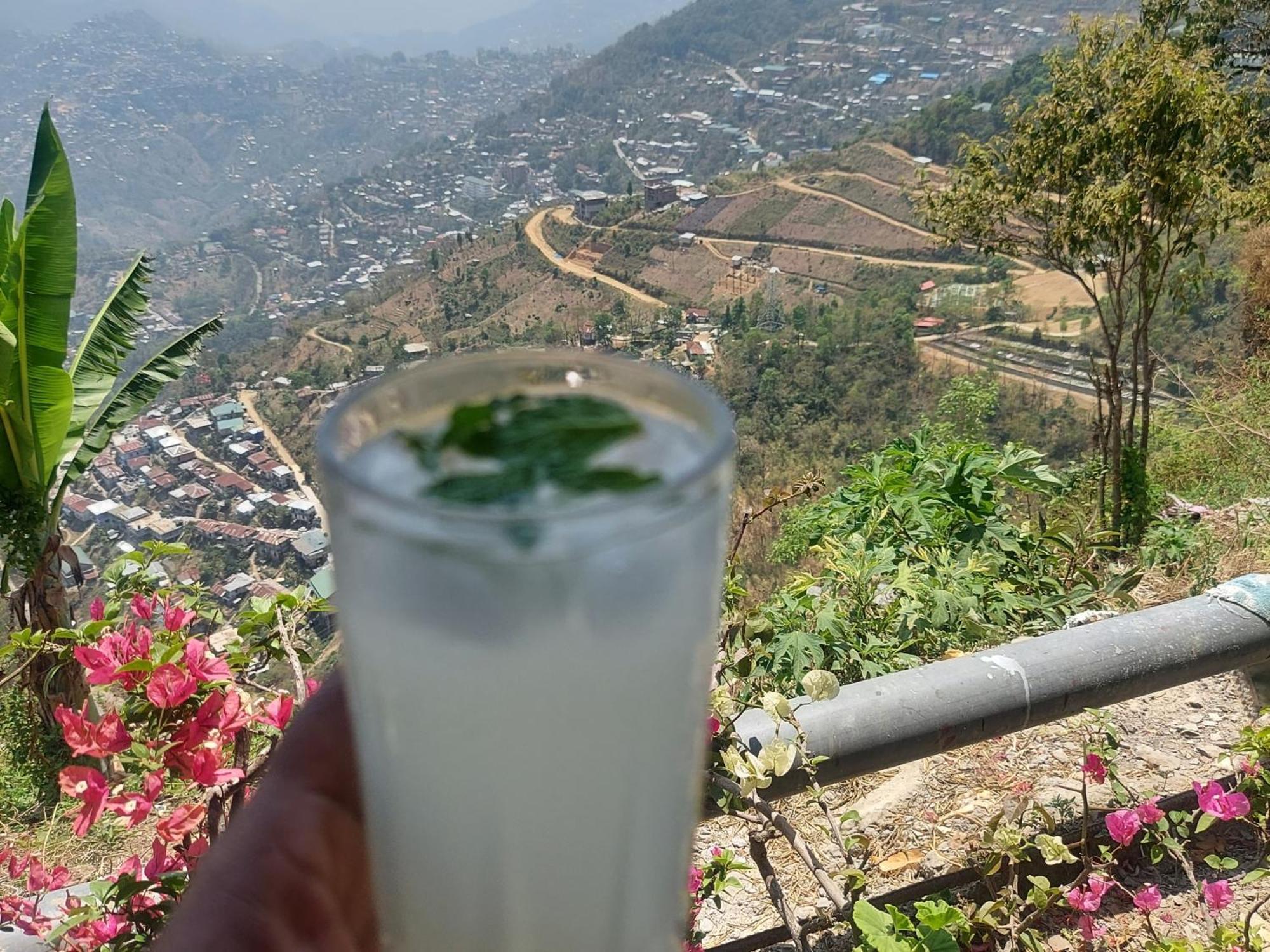 Giftland Homestay Āīzawl Dış mekan fotoğraf