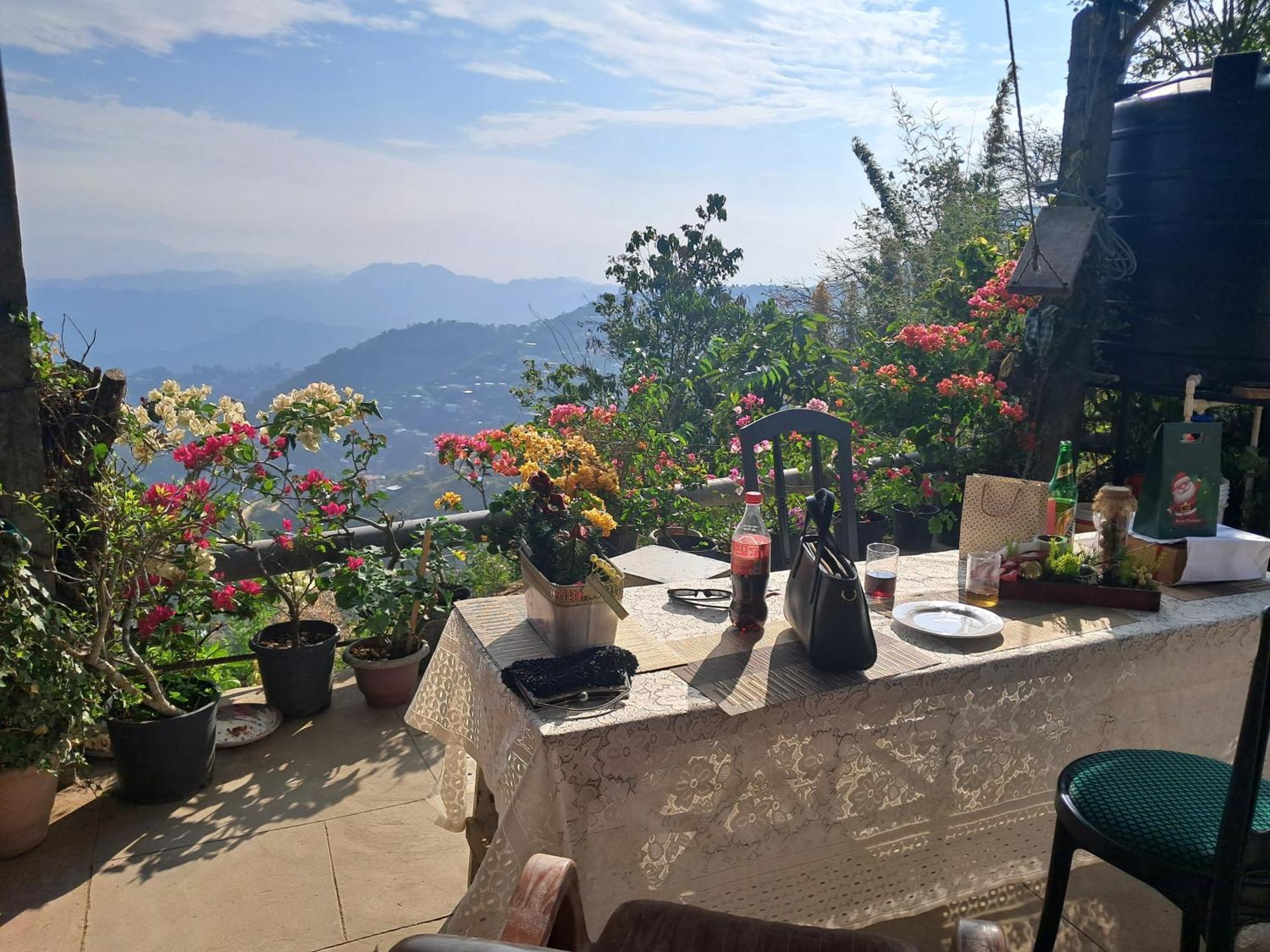 Giftland Homestay Āīzawl Dış mekan fotoğraf